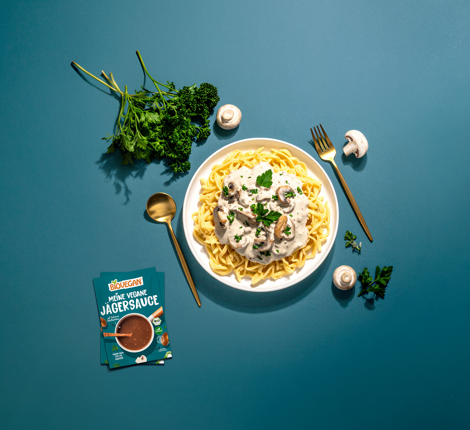 Vegane Jägersauce mit Spätzle